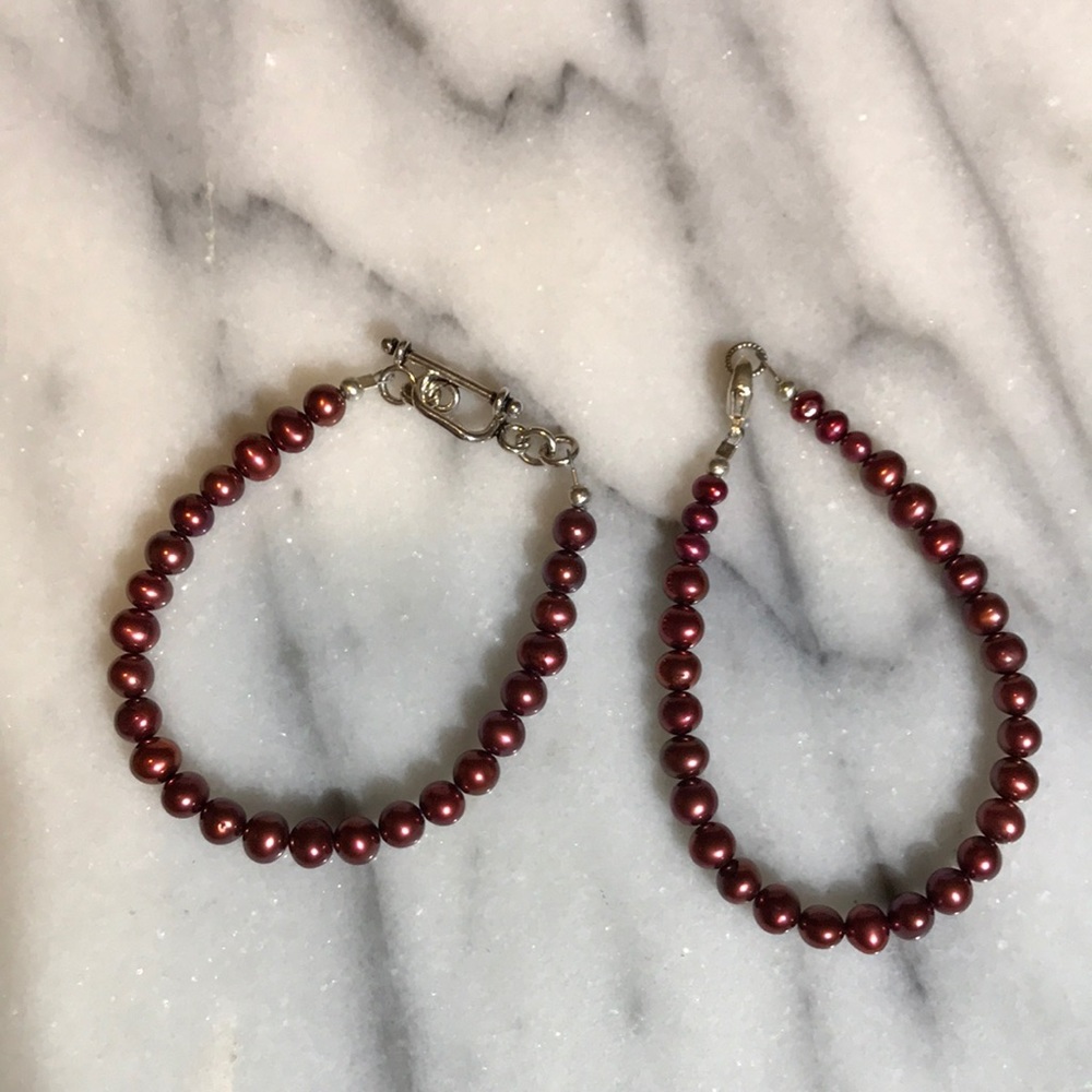 Maroon Pearl Necklace and Bracelet Set! 🐚 - Picture 2 of 8